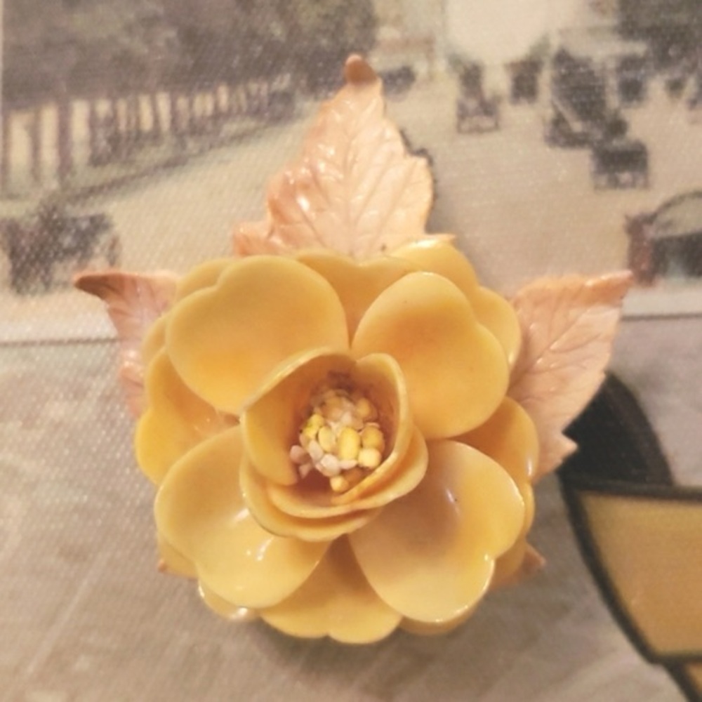 Vintage Floral Brooch EUC